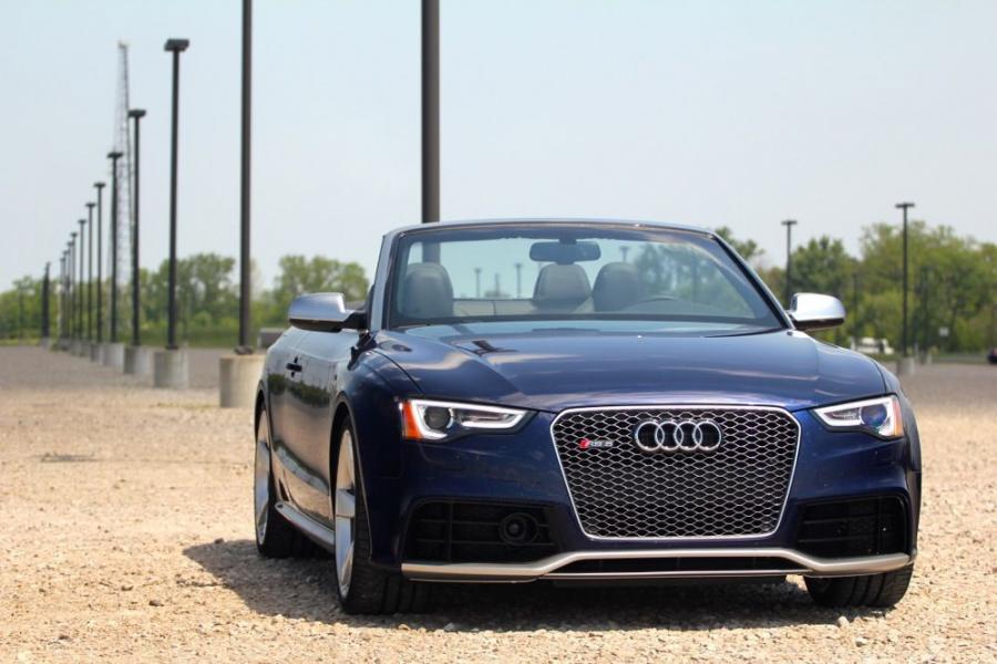  Audi RS5 Cabriolet 2013 года  (NA) (фото 2 из 39)